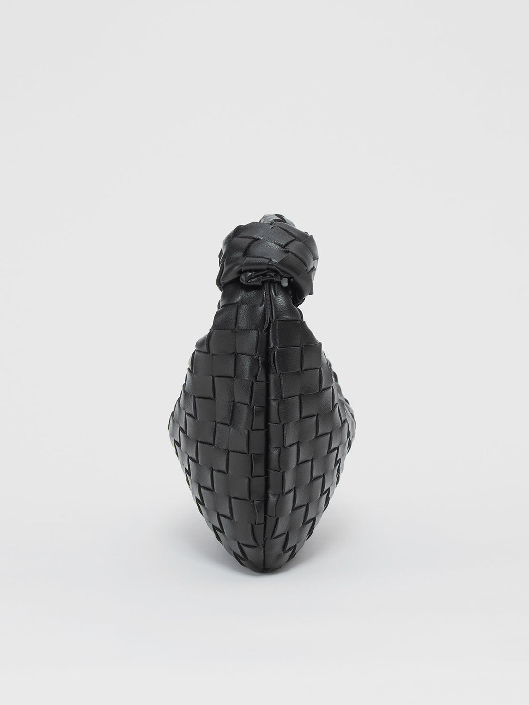 Braided Handbag – Stylish Polyurethane Design, Compact Size 27x2x16 cm, Ideal for Casual and Special Events 3