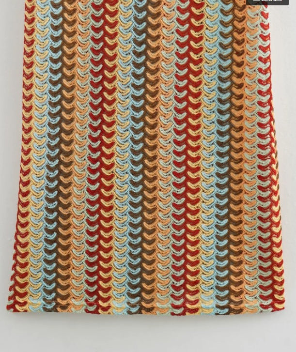 Rückenfreies Häkel-Maxikleid