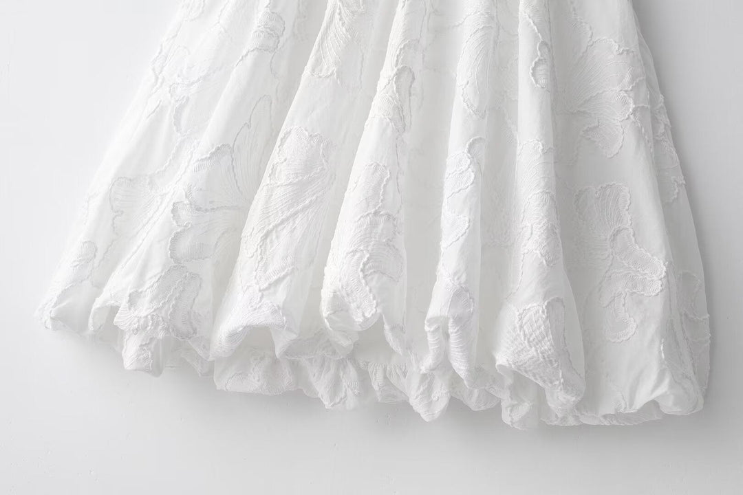 Weißes Broderie Puffärmel-Kleid