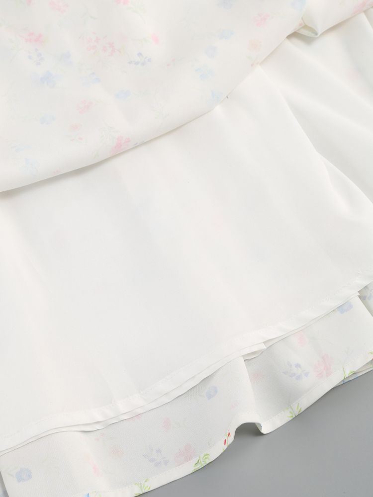 Florales Trägerkleid mit Taillennaht