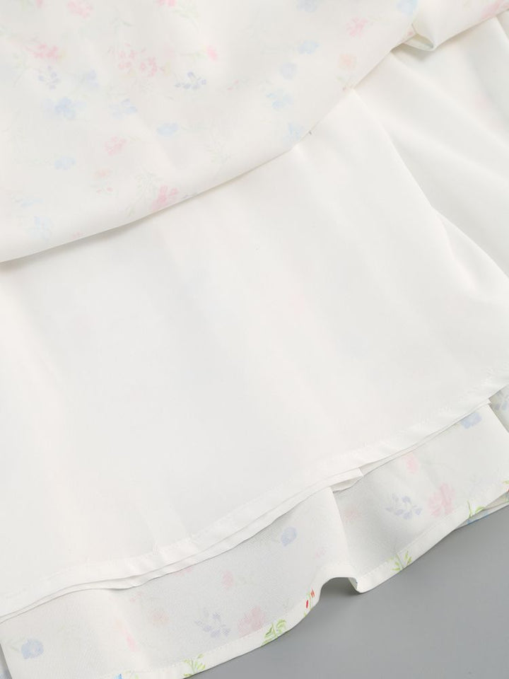 Florales Trägerkleid mit Taillennaht