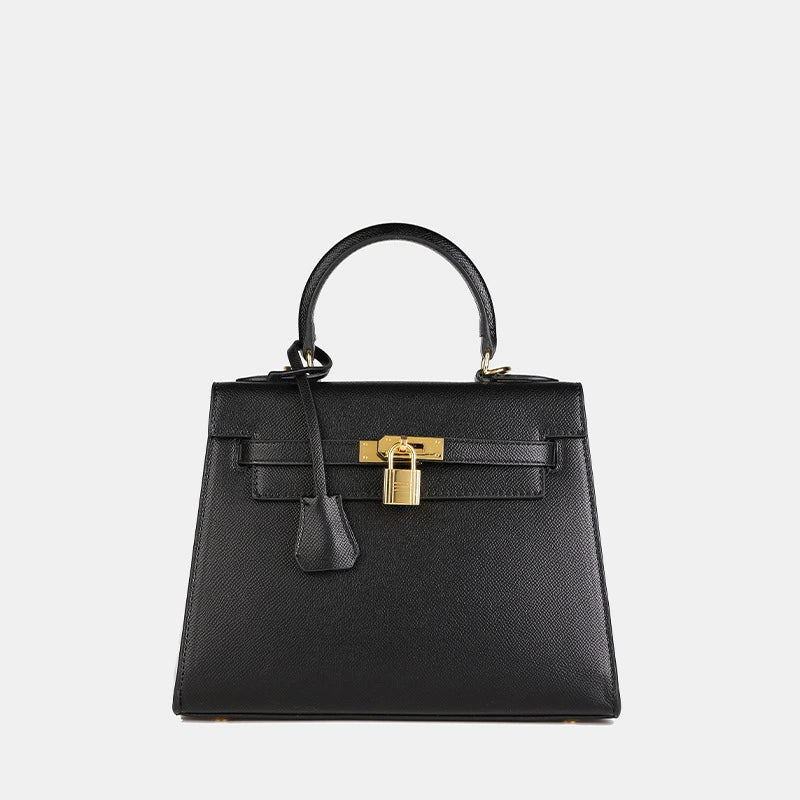 Handtasche mit Schlossdetail