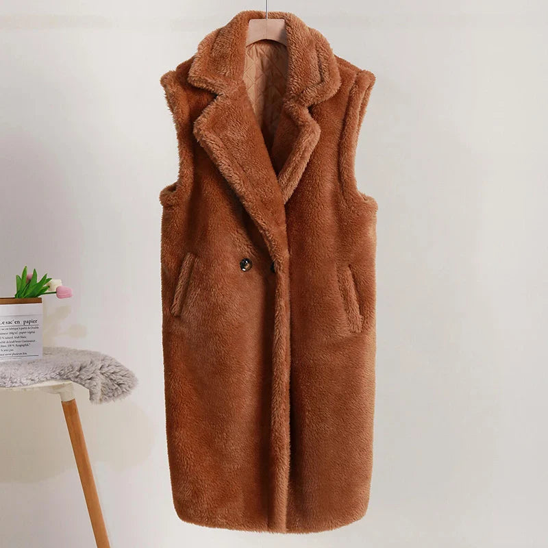 Sleeveless Women's Teddy Coat – Cozy Winter Outerwear for Stylish Layering in Soft Fabric 0