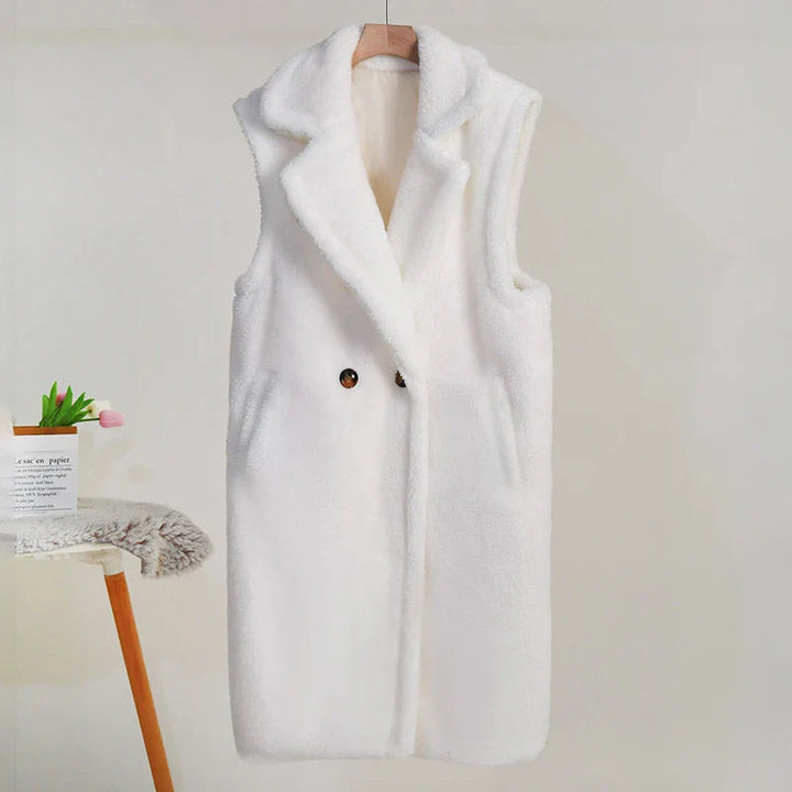 Sleeveless Women's Teddy Coat – Cozy Winter Outerwear for Stylish Layering in Soft Fabric 3