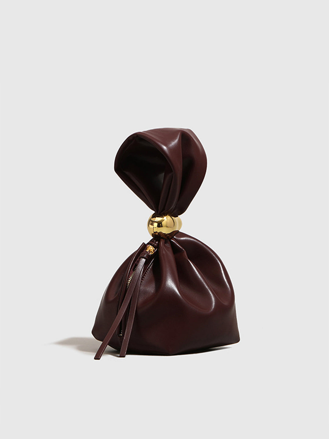 Stylish Drawstring Bucket Bag with Oval Ring – Compact and Versatile Accessory in Durable Polyurethane 0