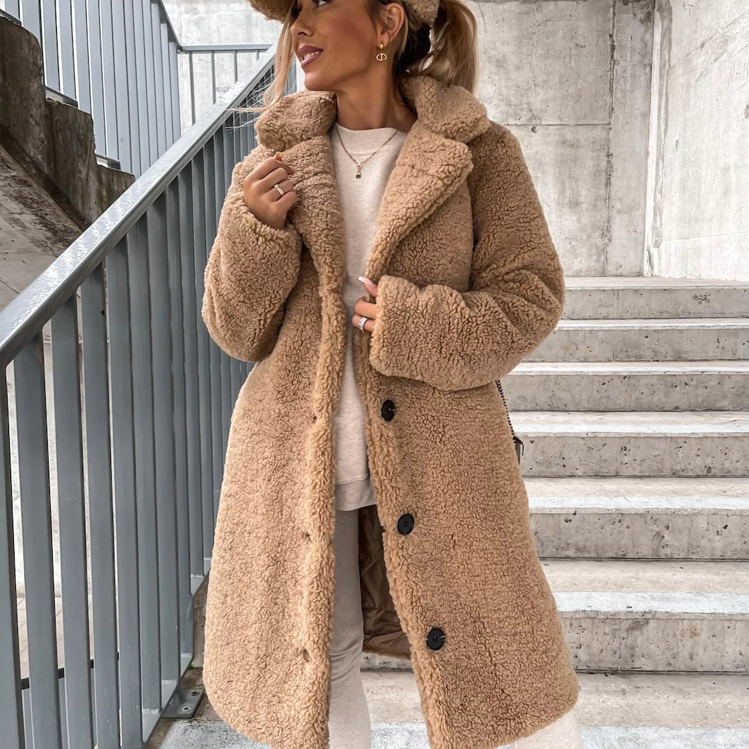 Cozy Women's Teddy Coat for Winter – Elegant and Warm Outerwear 0