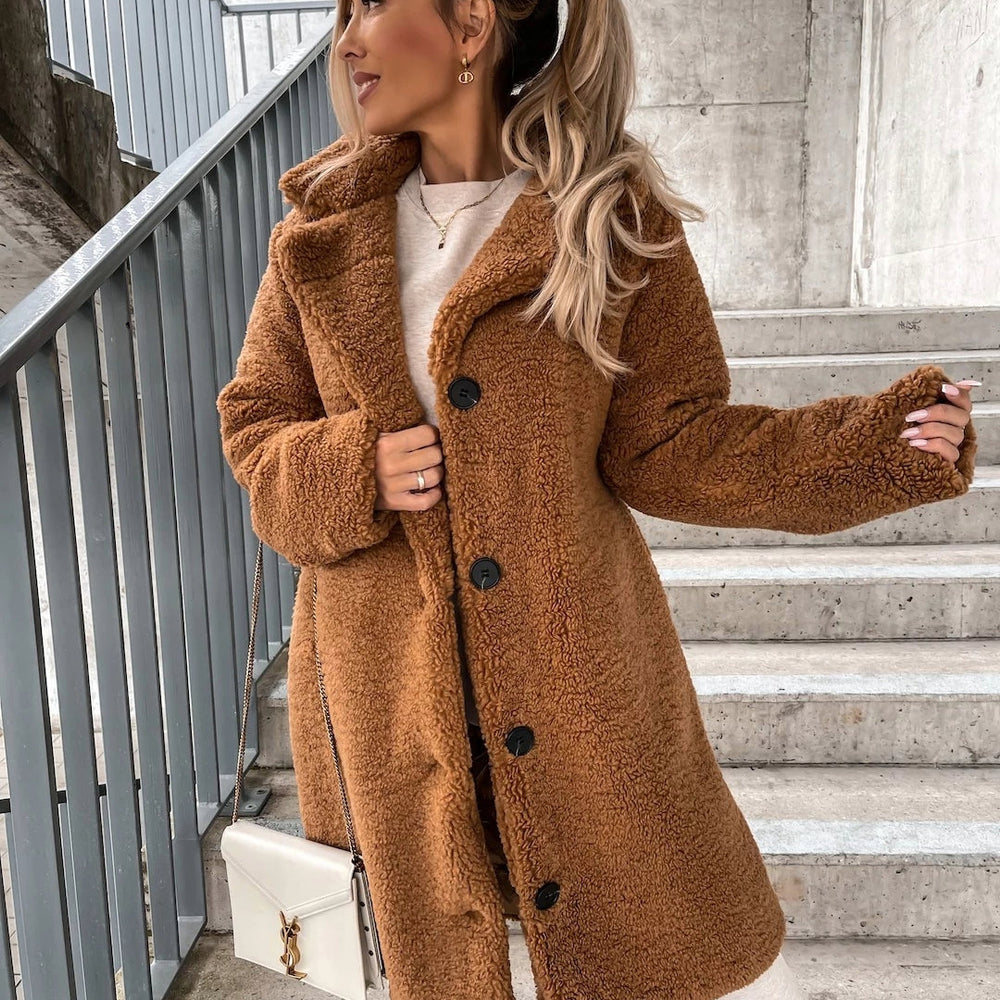Cozy Women's Teddy Coat for Winter – Elegant and Warm Outerwear 1