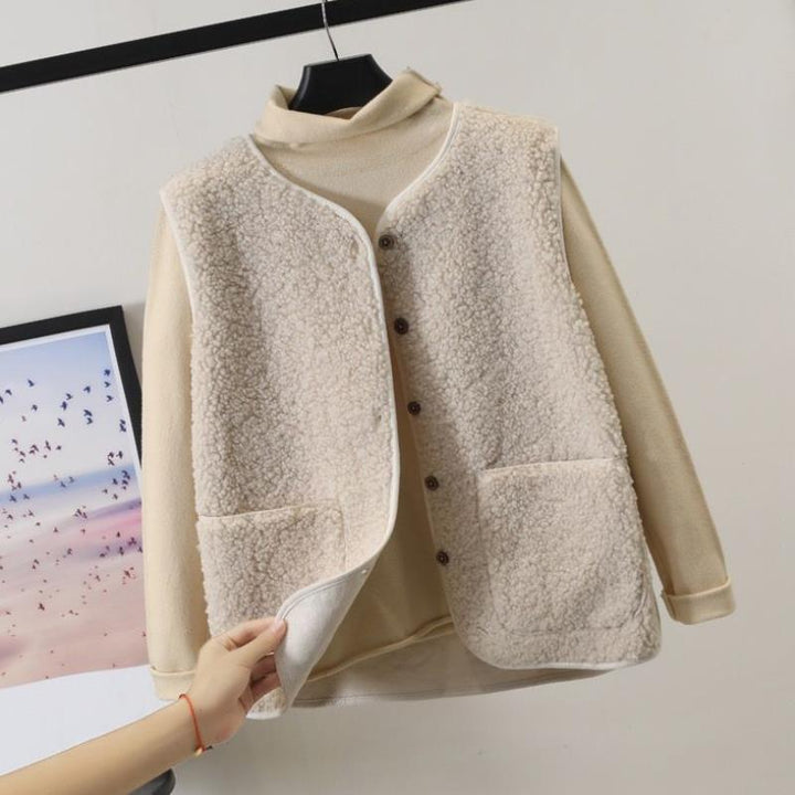 Cozy Women's Teddy Vest - Soft Short Layer for Fall and Winter, Stylish and Versatile for Modern Outfits 3