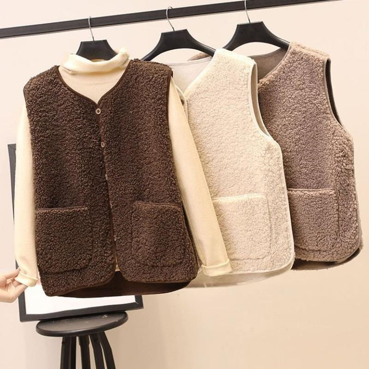 Cozy Women's Teddy Vest - Soft Short Layer for Fall and Winter, Stylish and Versatile for Modern Outfits 4