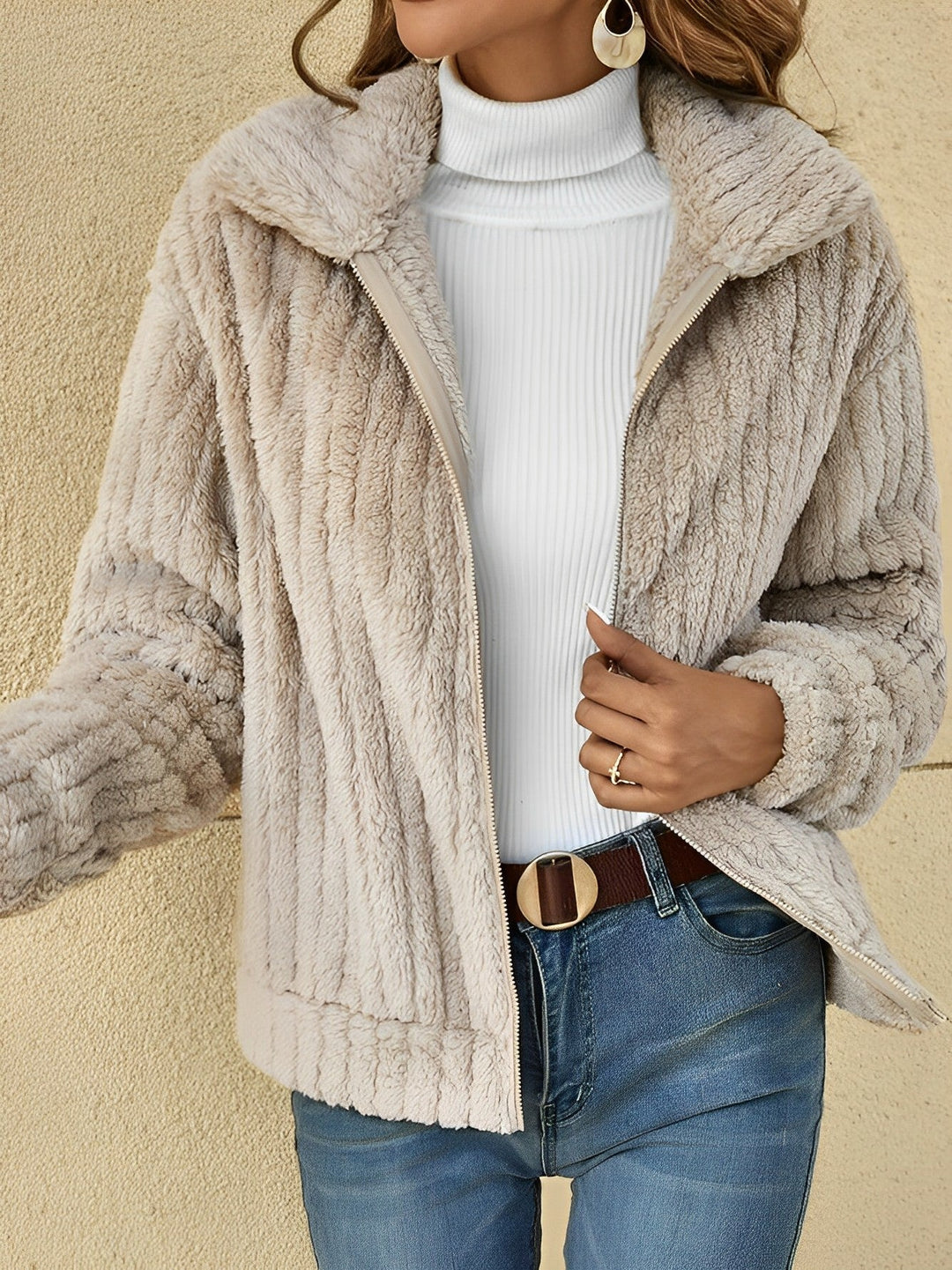 Elegant Women's Teddy Coat – Cozy Winter Outerwear in Soft Fabric, Relaxed Fit for Everyday Style 0