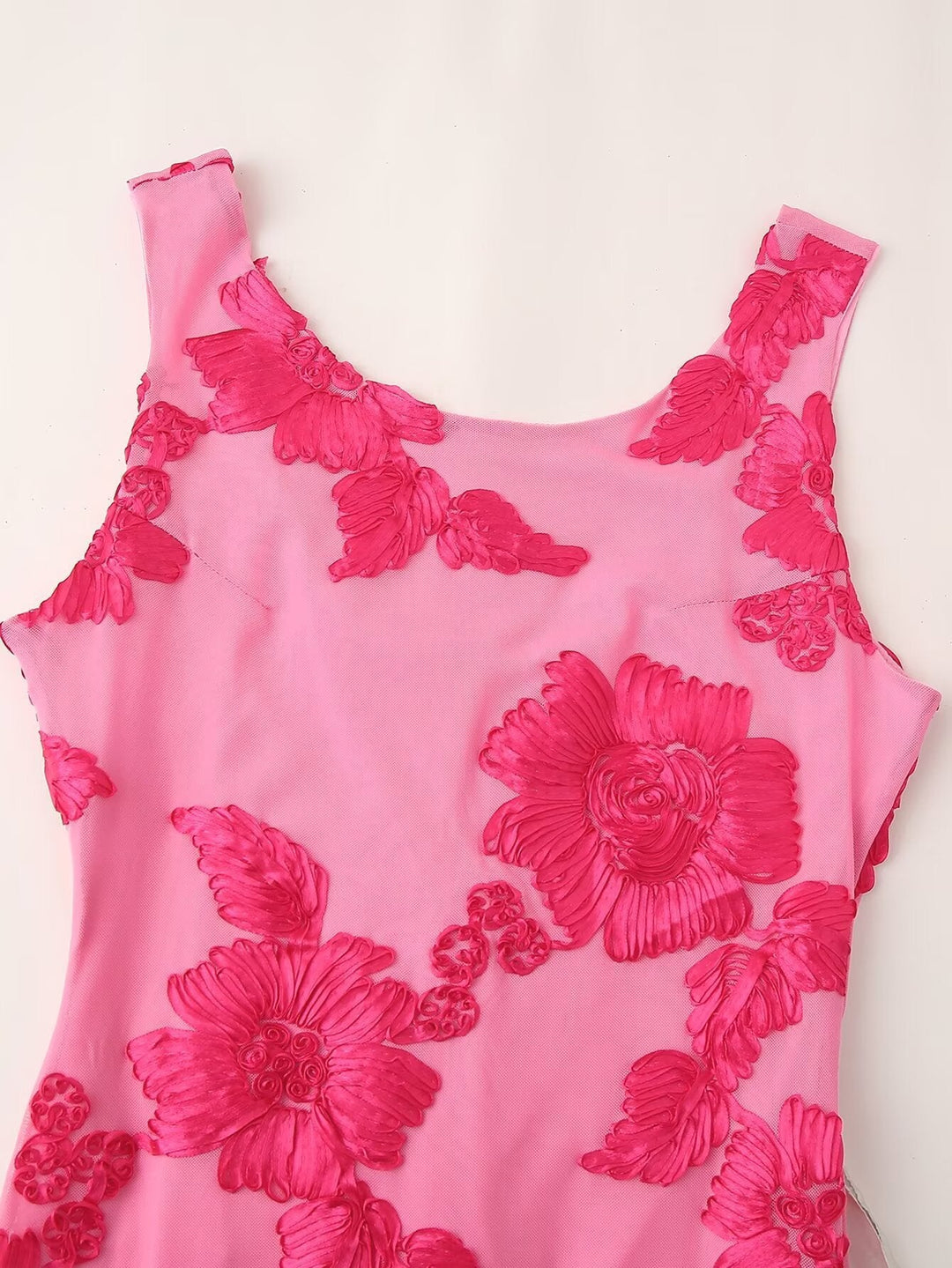 Transparente Blumen-Meshkleid