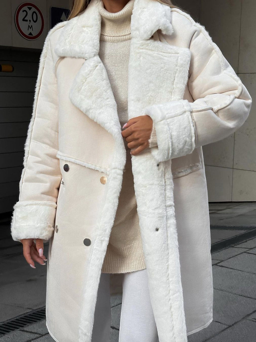 Plus Size Women's Winter Teddy Coat – Elegant and Cozy Outerwear for Cold Days 1