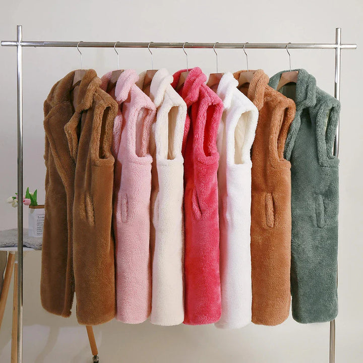 Sleeveless Women's Teddy Coat – Cozy Winter Outerwear for Stylish Layering in Soft Fabric 6