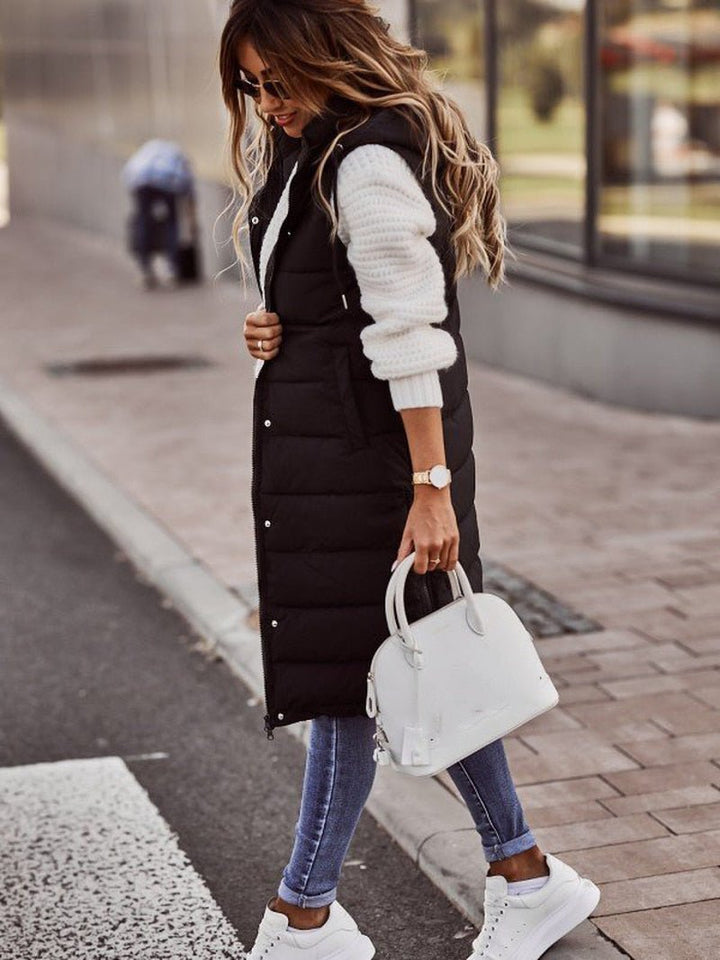 Women's Long Quilted Vest with Hood – Stylish Black Gilet for Fall and Winter, Perfect for Layering 2