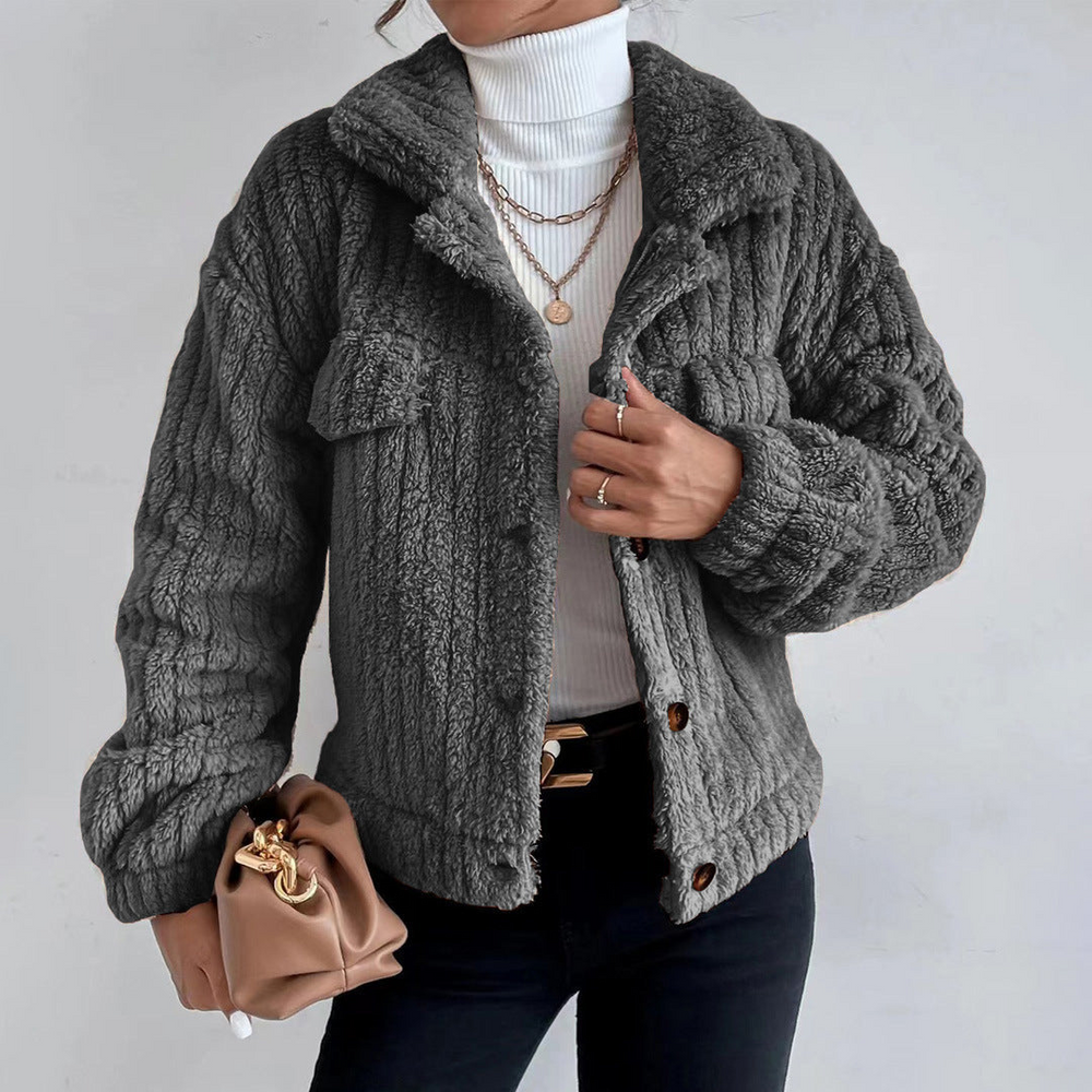 Women's Teddy Coat - Cozy Short Winter Coat with Long Sleeves and Chest Pockets - Stylish Faux Fur Jacket 1